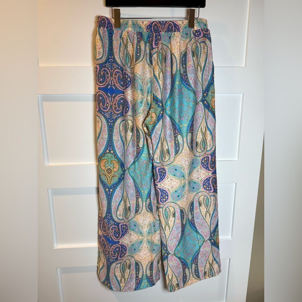 New Urban Daizy “The Madelyn" Blue Paisley Wide-leg Palazzo Pants - Picture 3 of 10